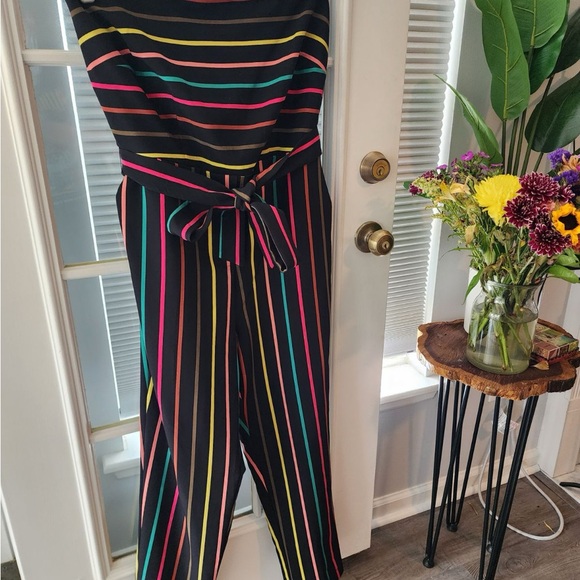 Super Cute 🌈 Black Striped Romper - Picture 2 of 4